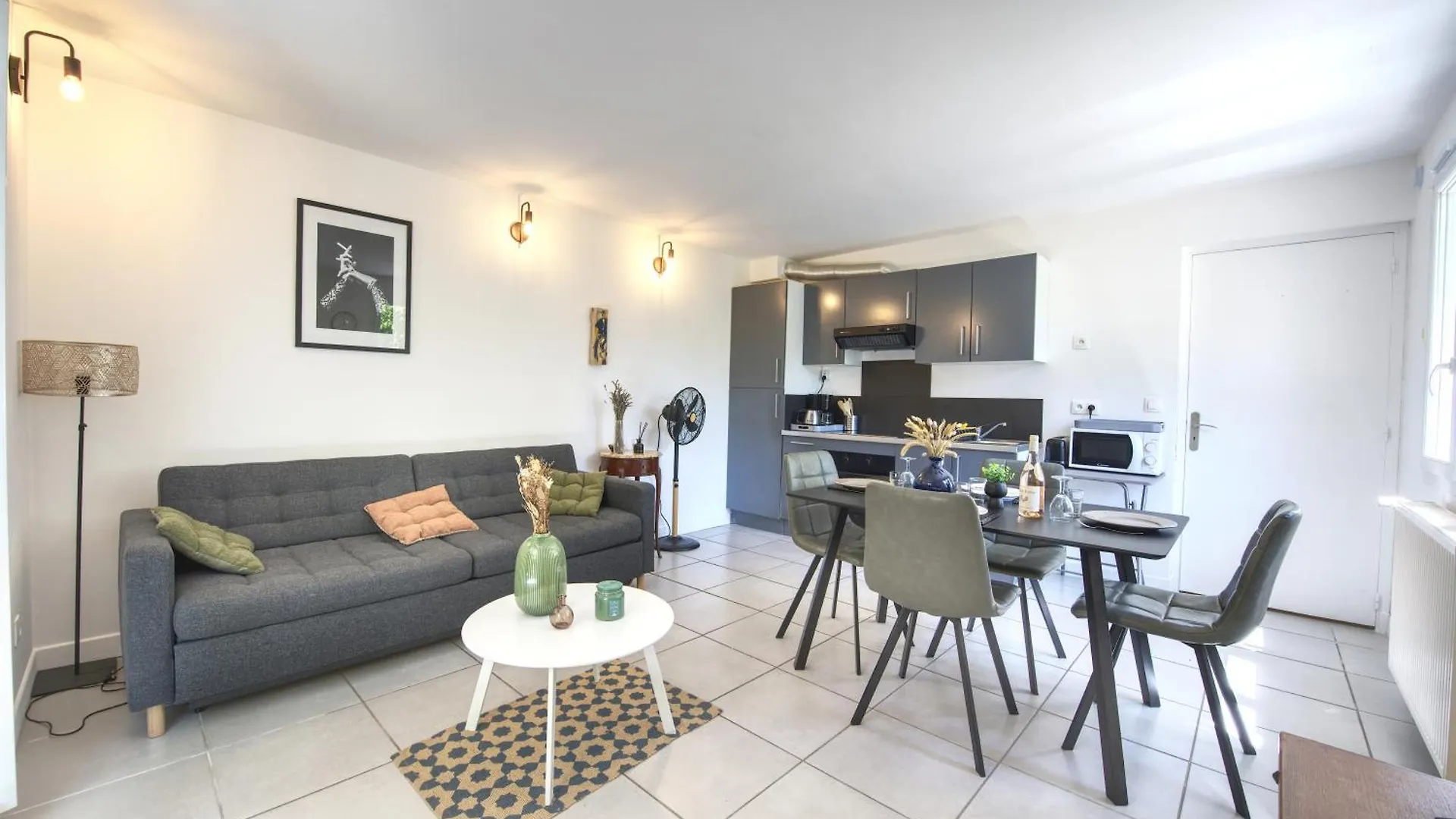 شقة Le Cocon - Terrasse & Bbq - Centre Historique Gare Et Arenes A Proximite - Emplacement Ideal آرْلْ