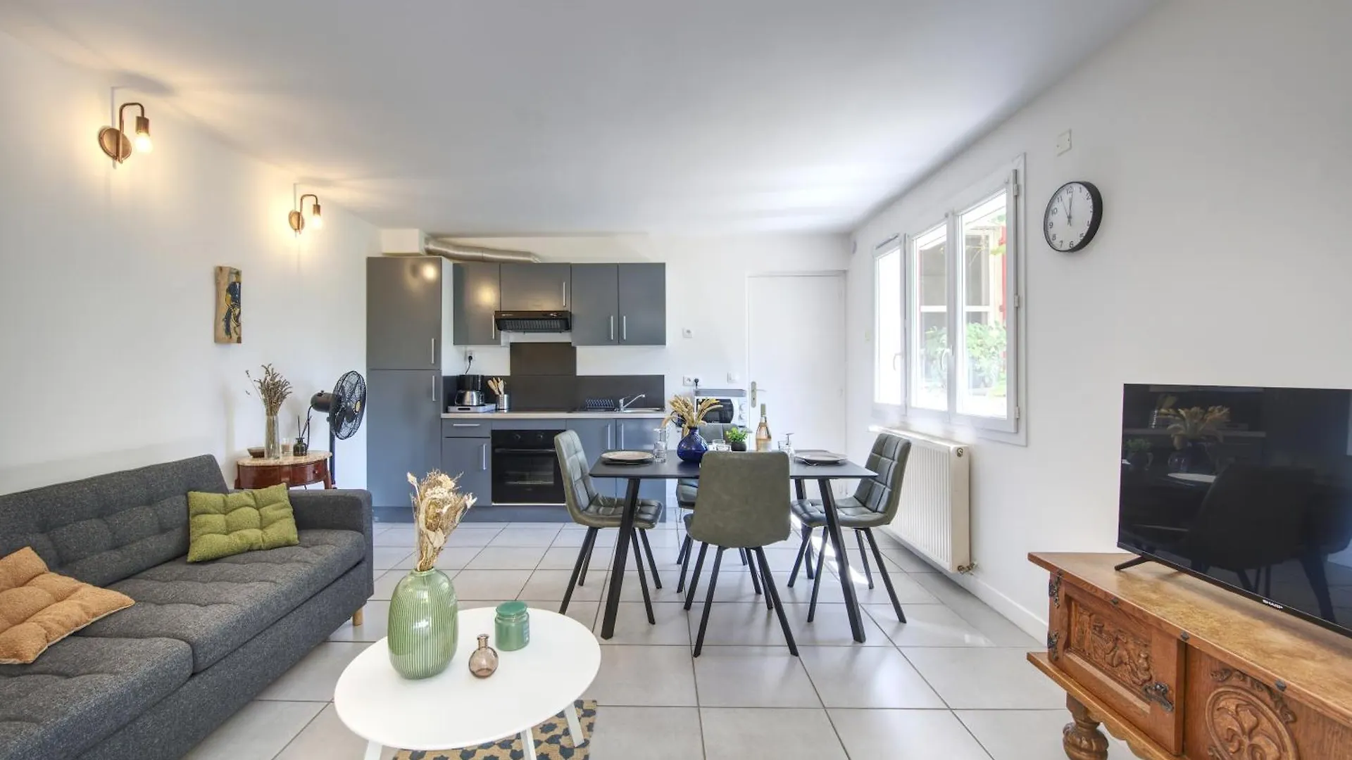 Le Cocon - Terrasse & Bbq - Centre Historique Gare Et Arenes A Proximite - Emplacement Ideal آرْلْ 0*,