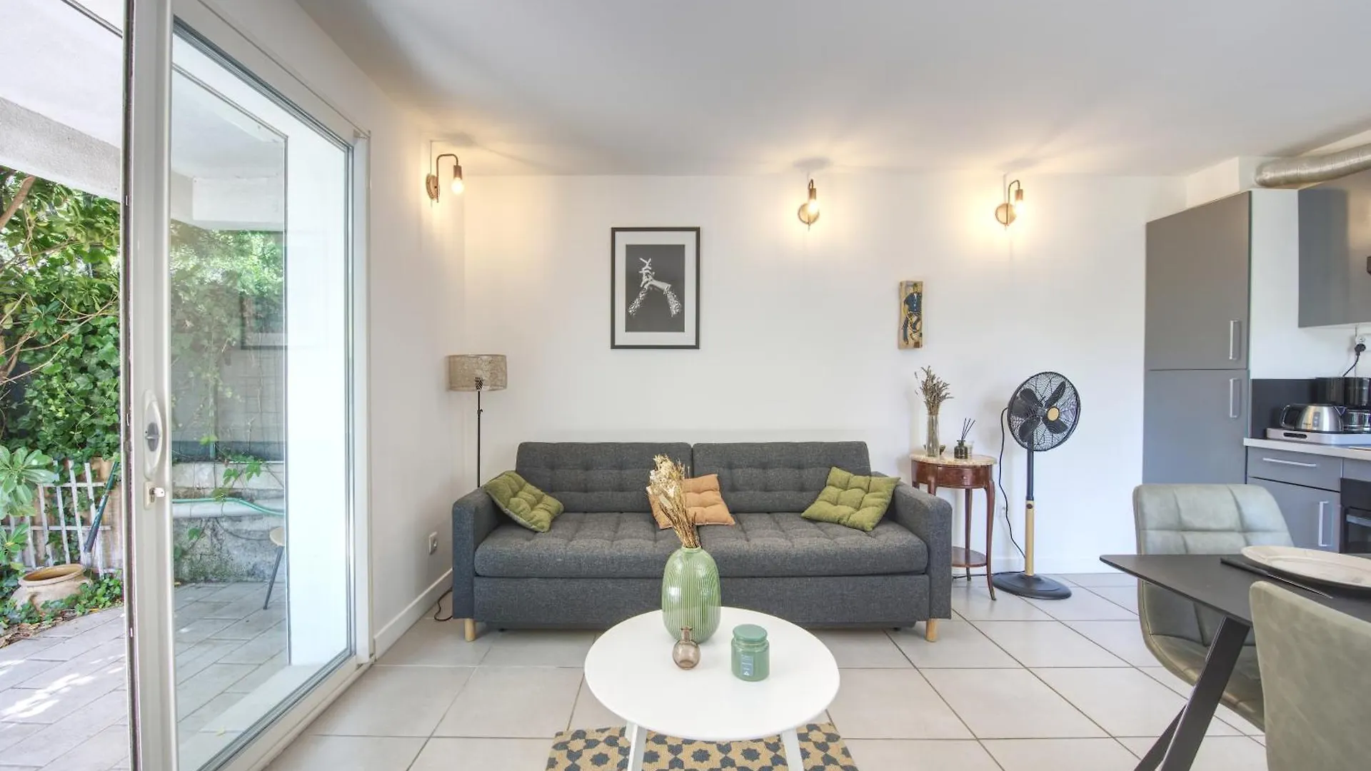 شقة Le Cocon - Terrasse & Bbq - Centre Historique Gare Et Arenes A Proximite - Emplacement Ideal آرْلْ فرنسا